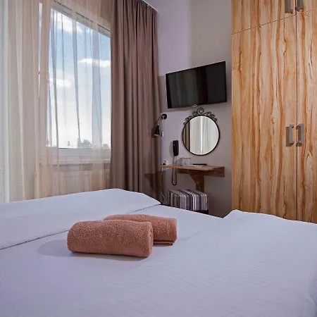 Aviator Garni Hotel Pressburg