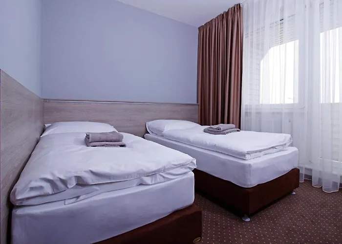 Aviator Garni Hotel 3*